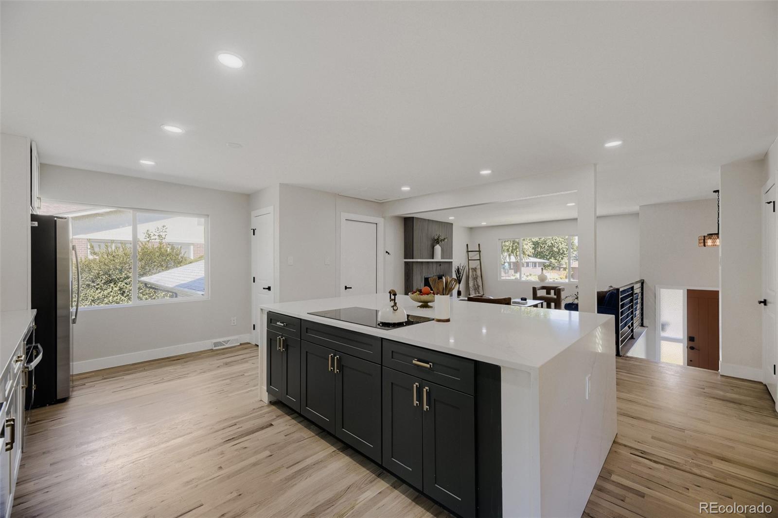 MLS Image #8 for 6602 e cornell avenue,denver, Colorado