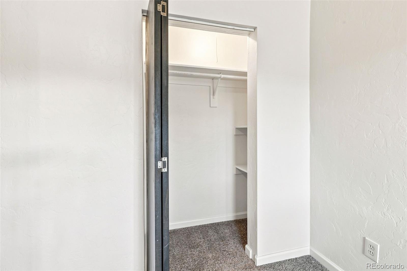 MLS Image #22 for 26222 s end road,kittredge, Colorado