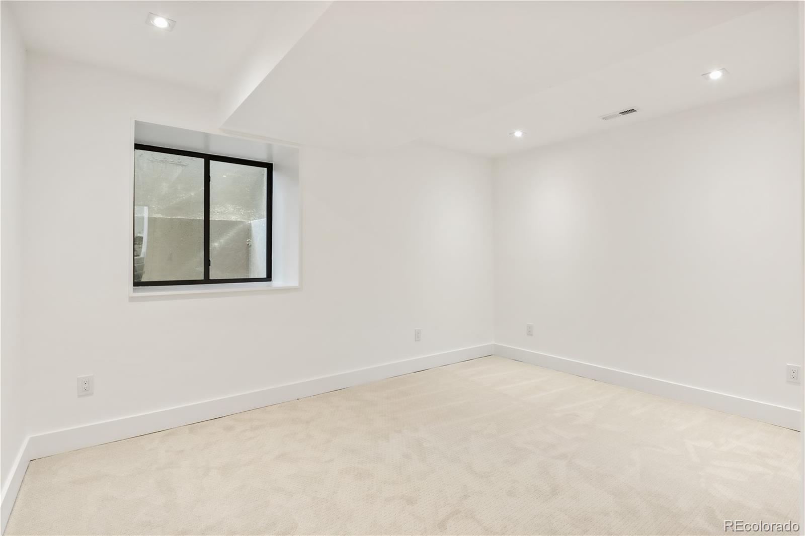 MLS Image #24 for 729 s hudson street,denver, Colorado