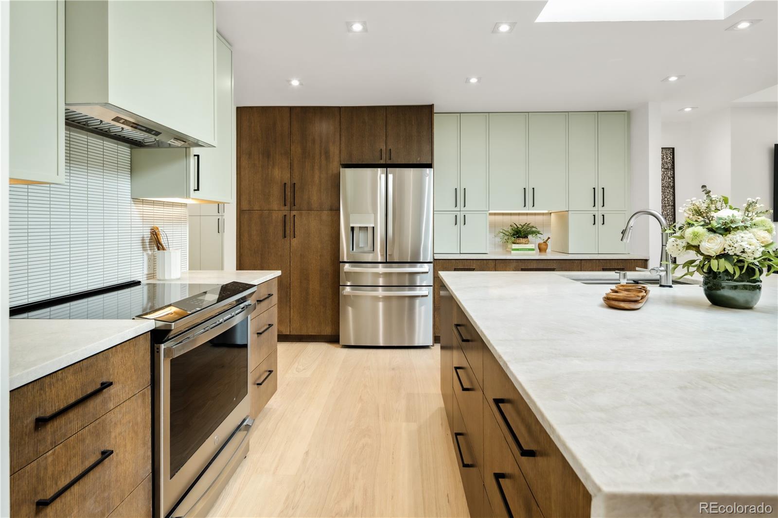 MLS Image #4 for 729 s hudson street,denver, Colorado