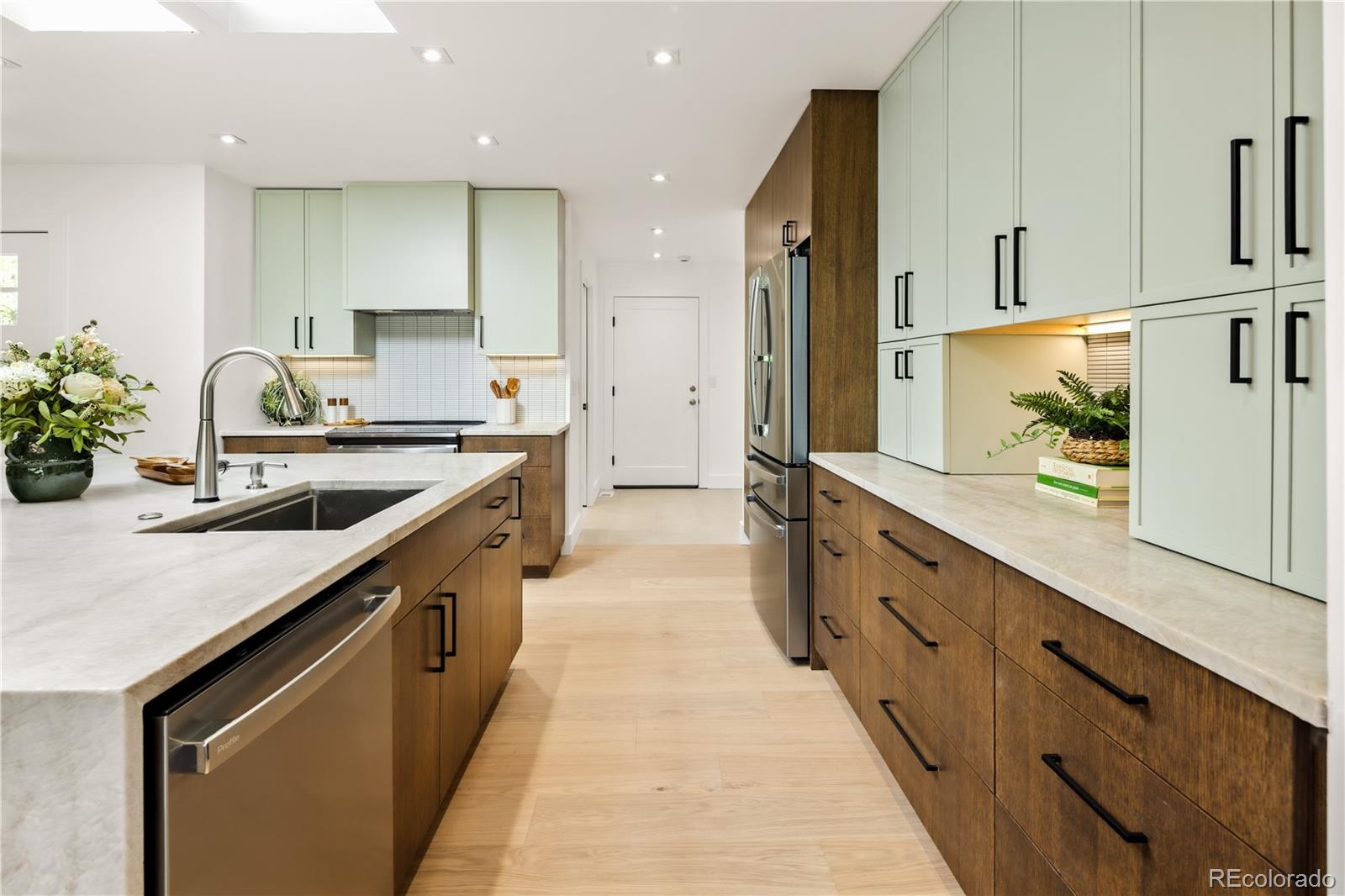 MLS Image #6 for 729 s hudson street,denver, Colorado