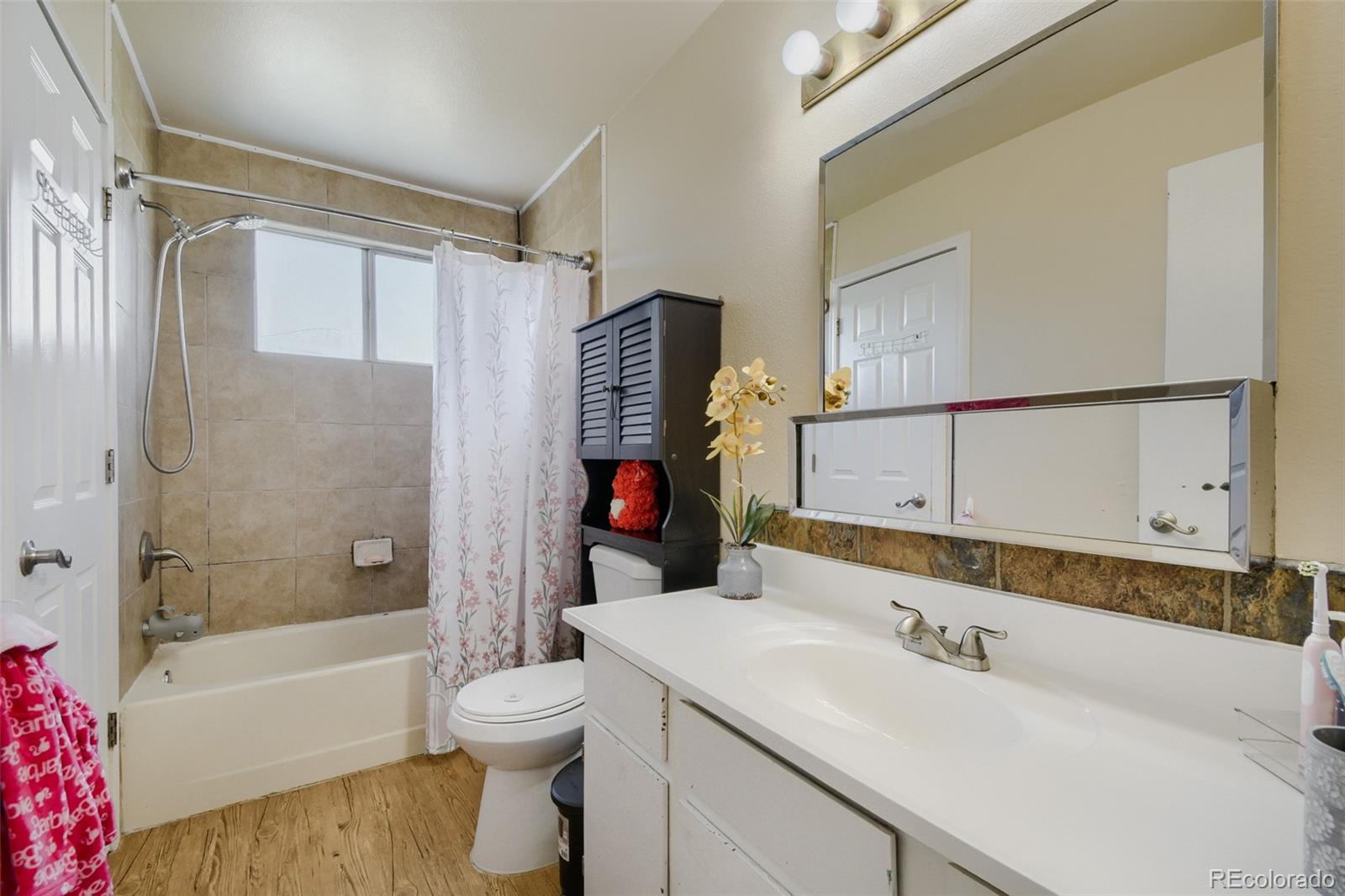 MLS Image #14 for 3720 e 99th way,denver, Colorado