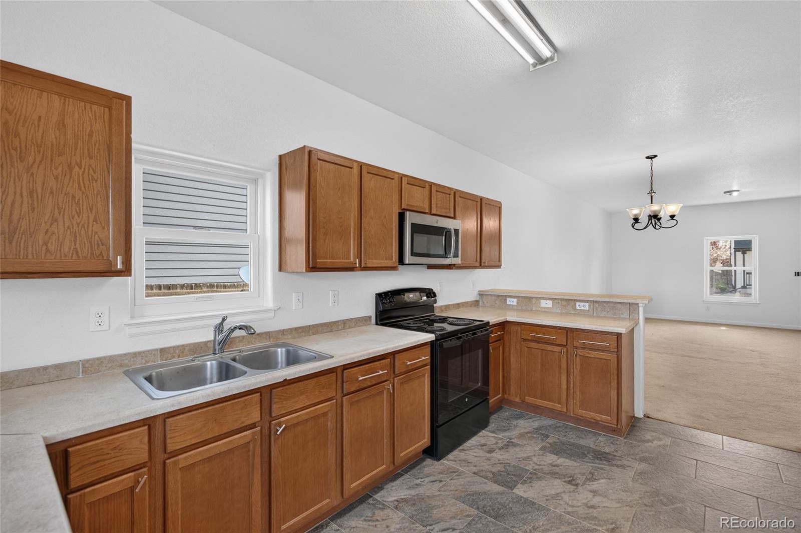 MLS Image #8 for 2837  rose hill street,strasburg, Colorado