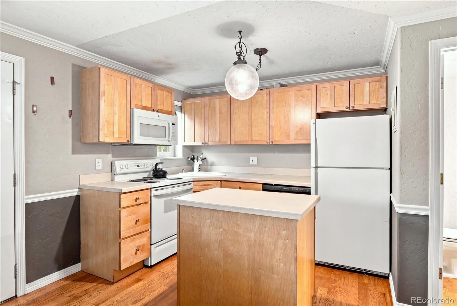 MLS Image #15 for 1243  vine street,denver, Colorado