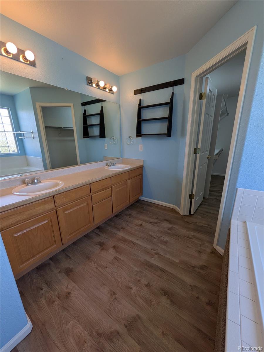 MLS Image #17 for 19613 e 39th avenue,denver, Colorado