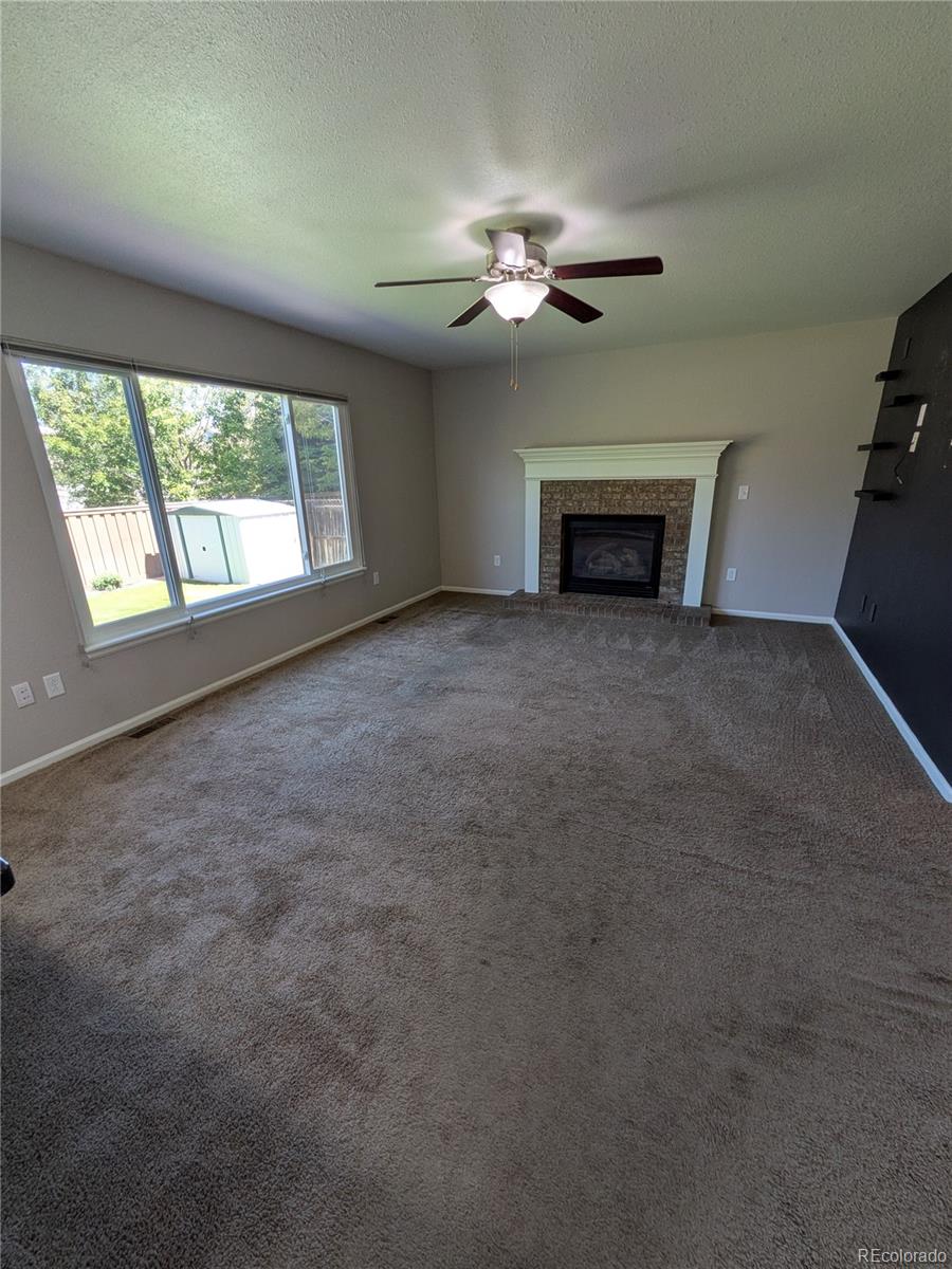MLS Image #5 for 19613 e 39th avenue,denver, Colorado