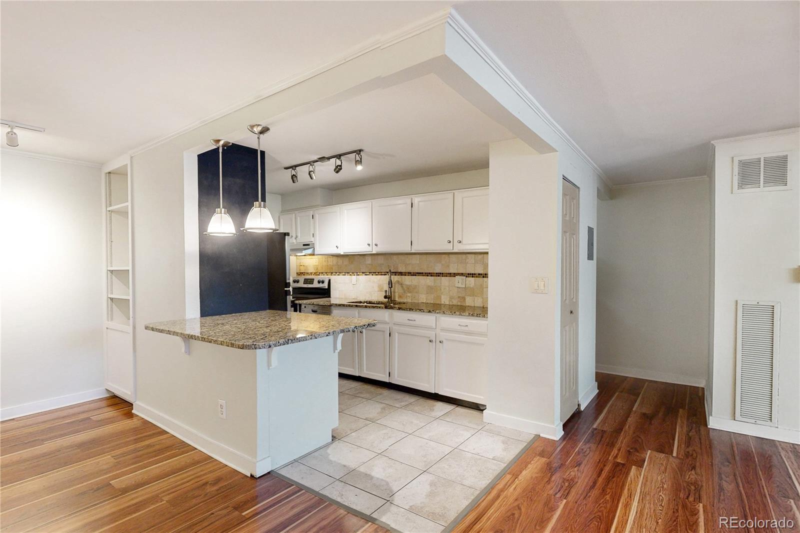 MLS Image #15 for 2  adams street,denver, Colorado