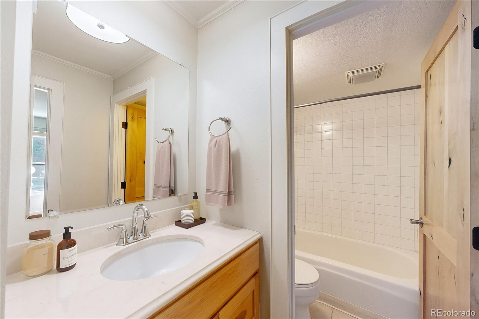 MLS Image #23 for 2  adams street,denver, Colorado