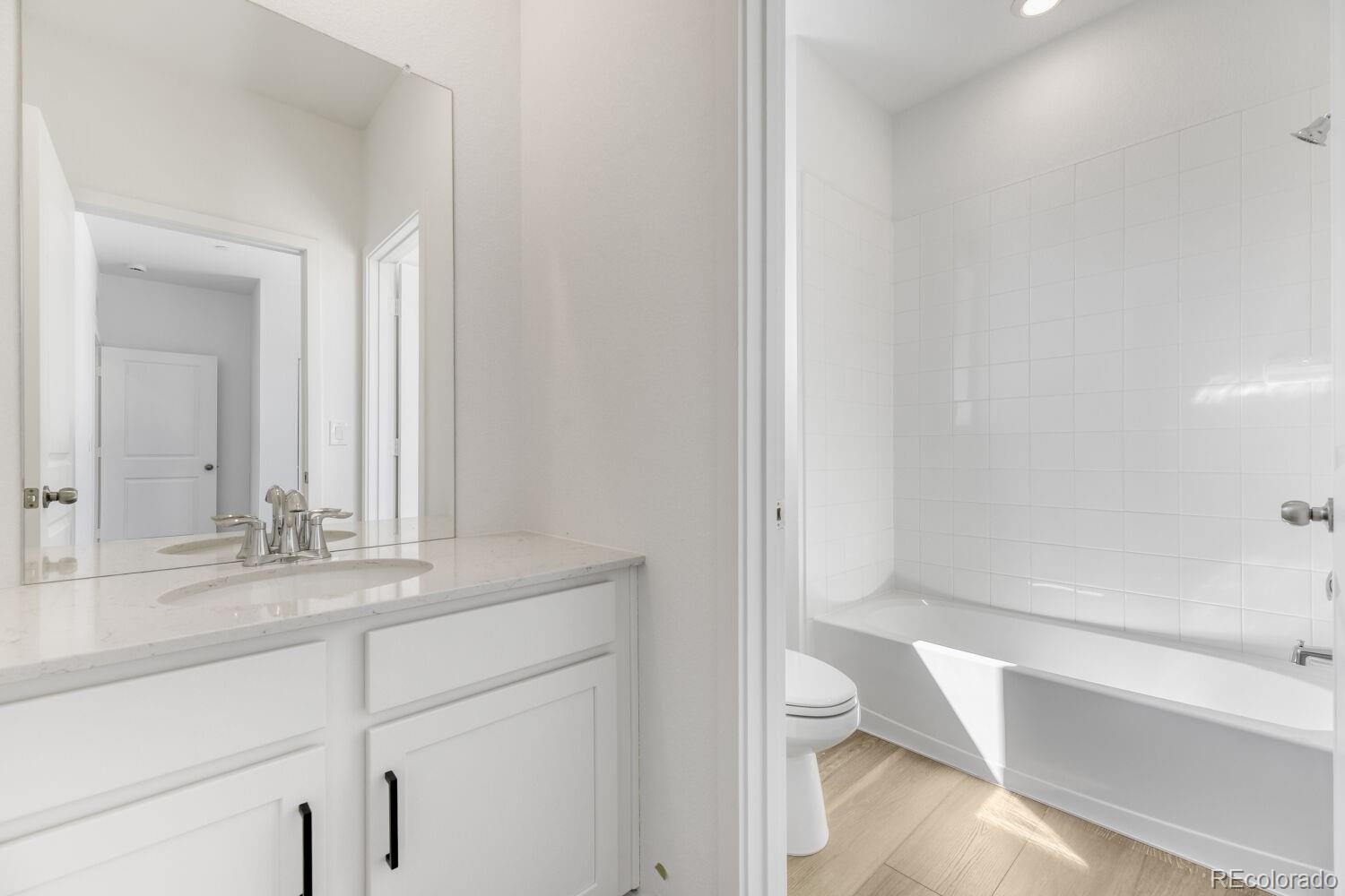 MLS Image #9 for 7659 s mobile way ,centennial, Colorado