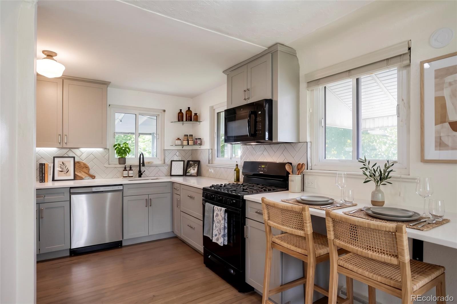 MLS Image #5 for 2115 w elk place,denver, Colorado