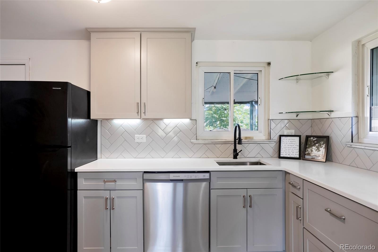 MLS Image #6 for 2115 w elk place,denver, Colorado