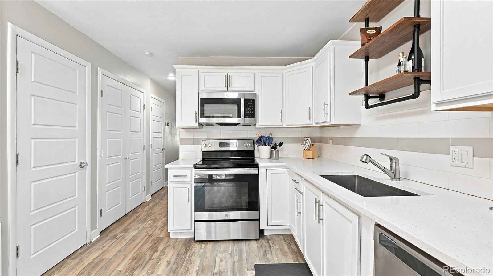 MLS Image #10 for 73 s sable boulevard,aurora, Colorado