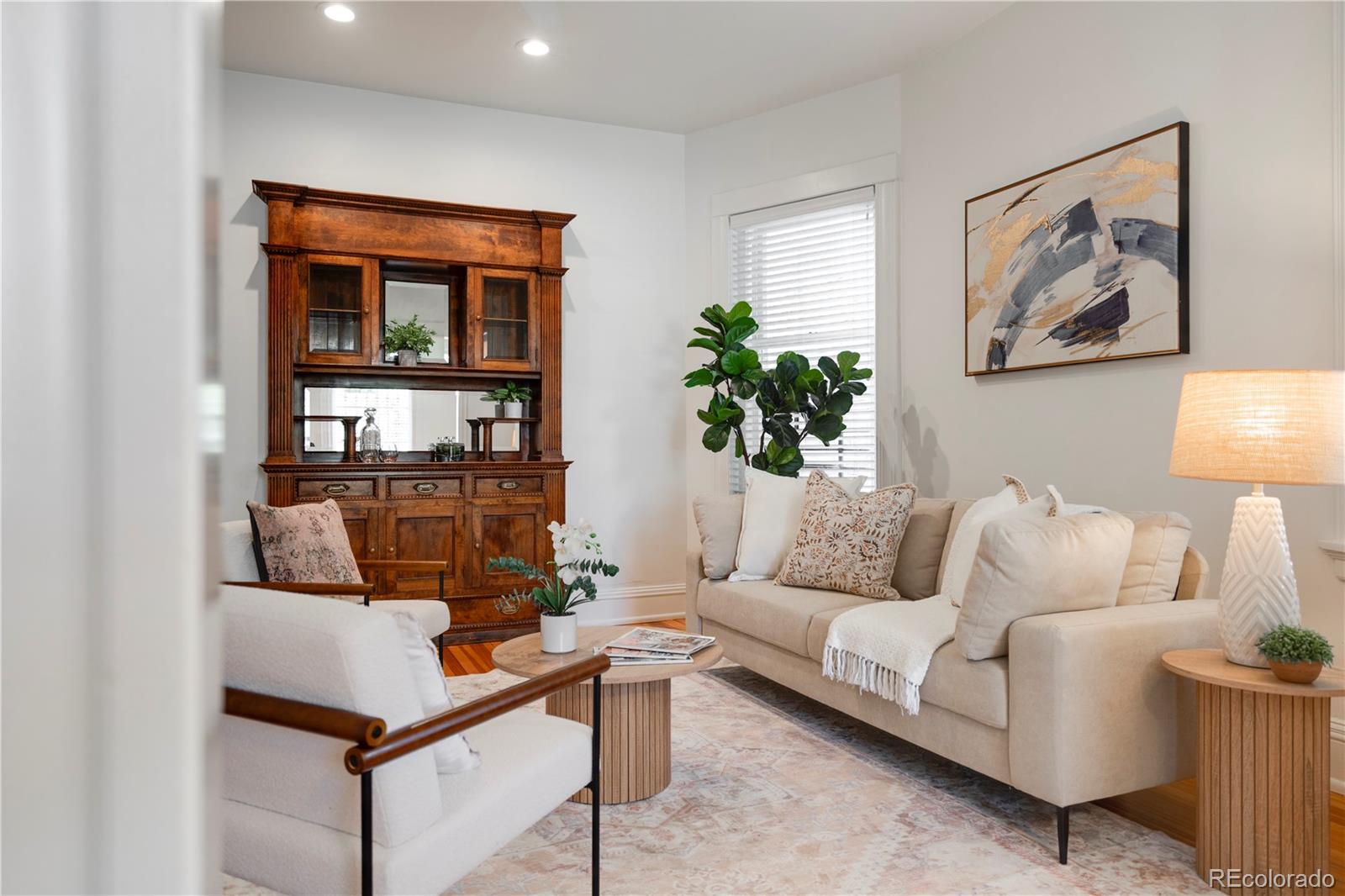 MLS Image #14 for 1576 n emerson street,denver, Colorado