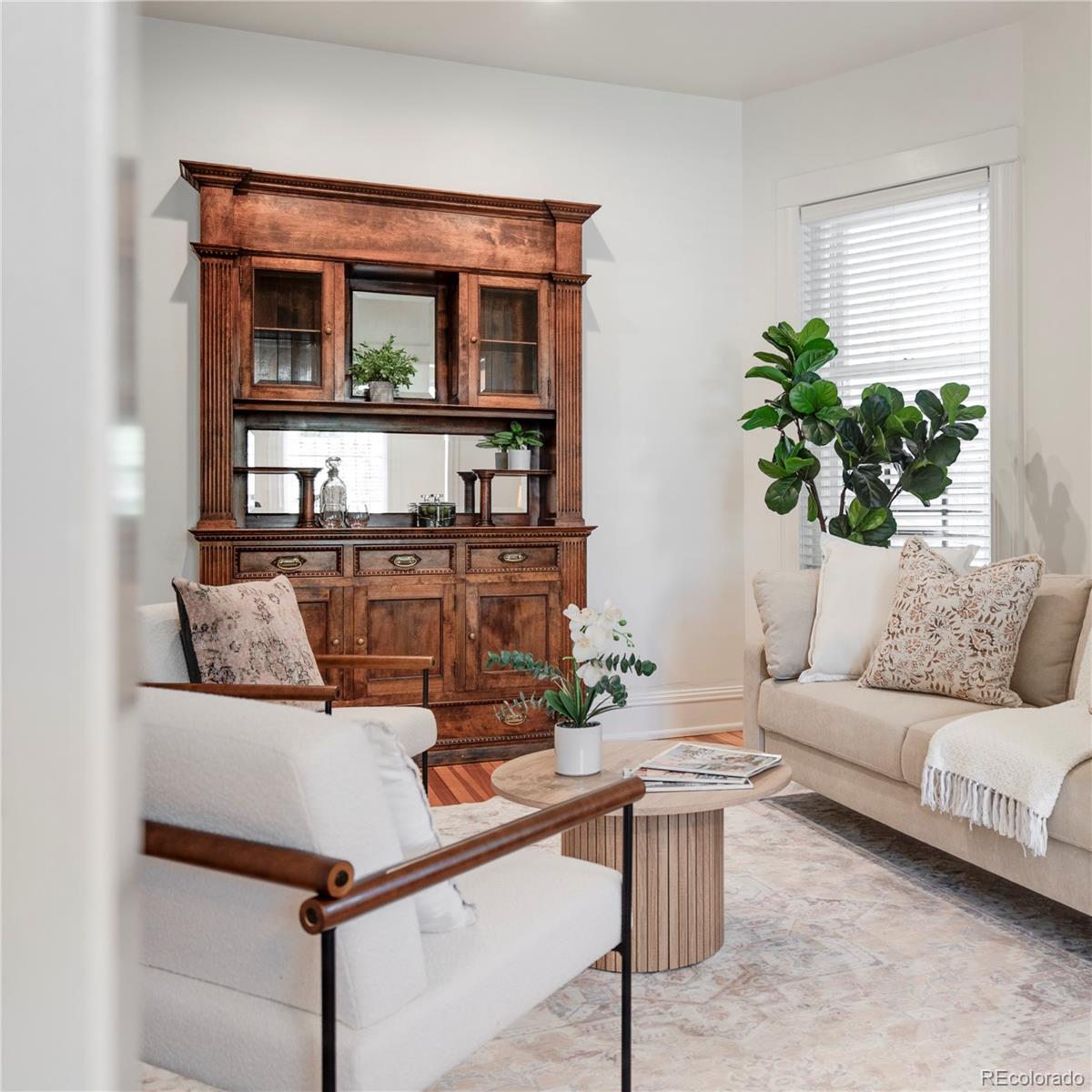 MLS Image #15 for 1576 n emerson street,denver, Colorado