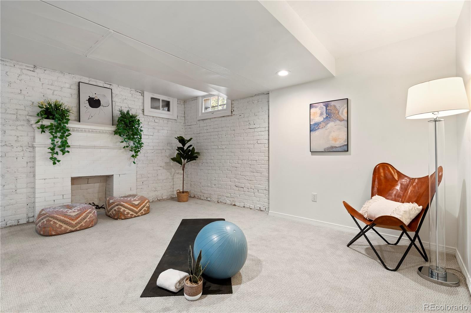 MLS Image #38 for 1576 n emerson street,denver, Colorado
