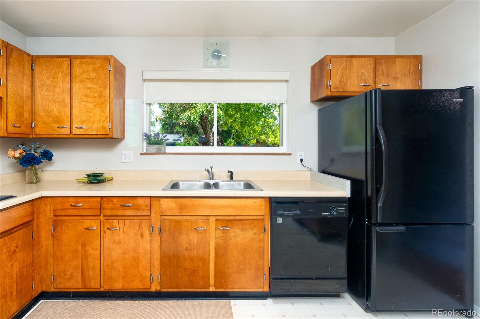 MLS Image #12 for 681 s holly street,denver, Colorado