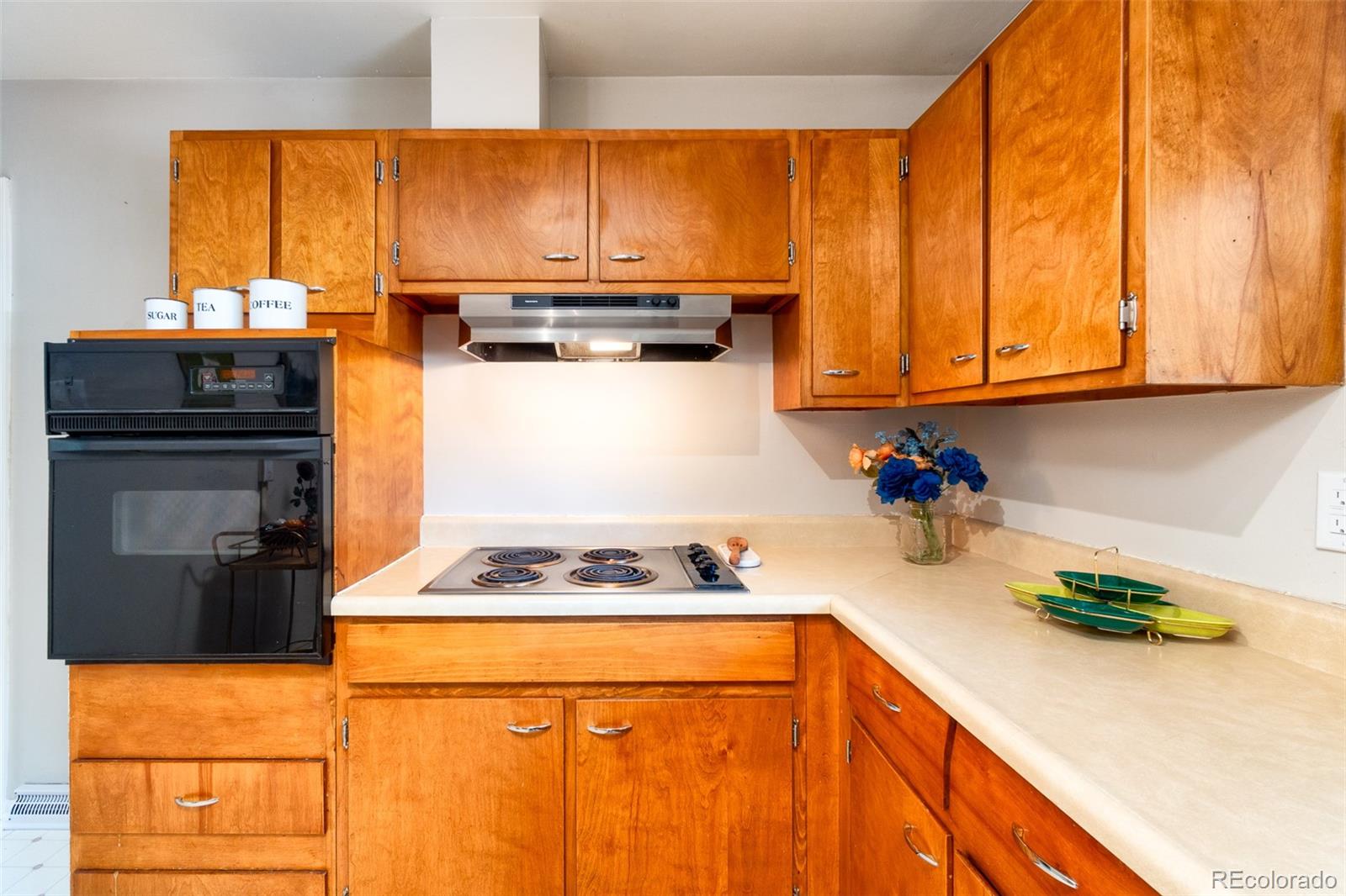 MLS Image #15 for 681 s holly street,denver, Colorado