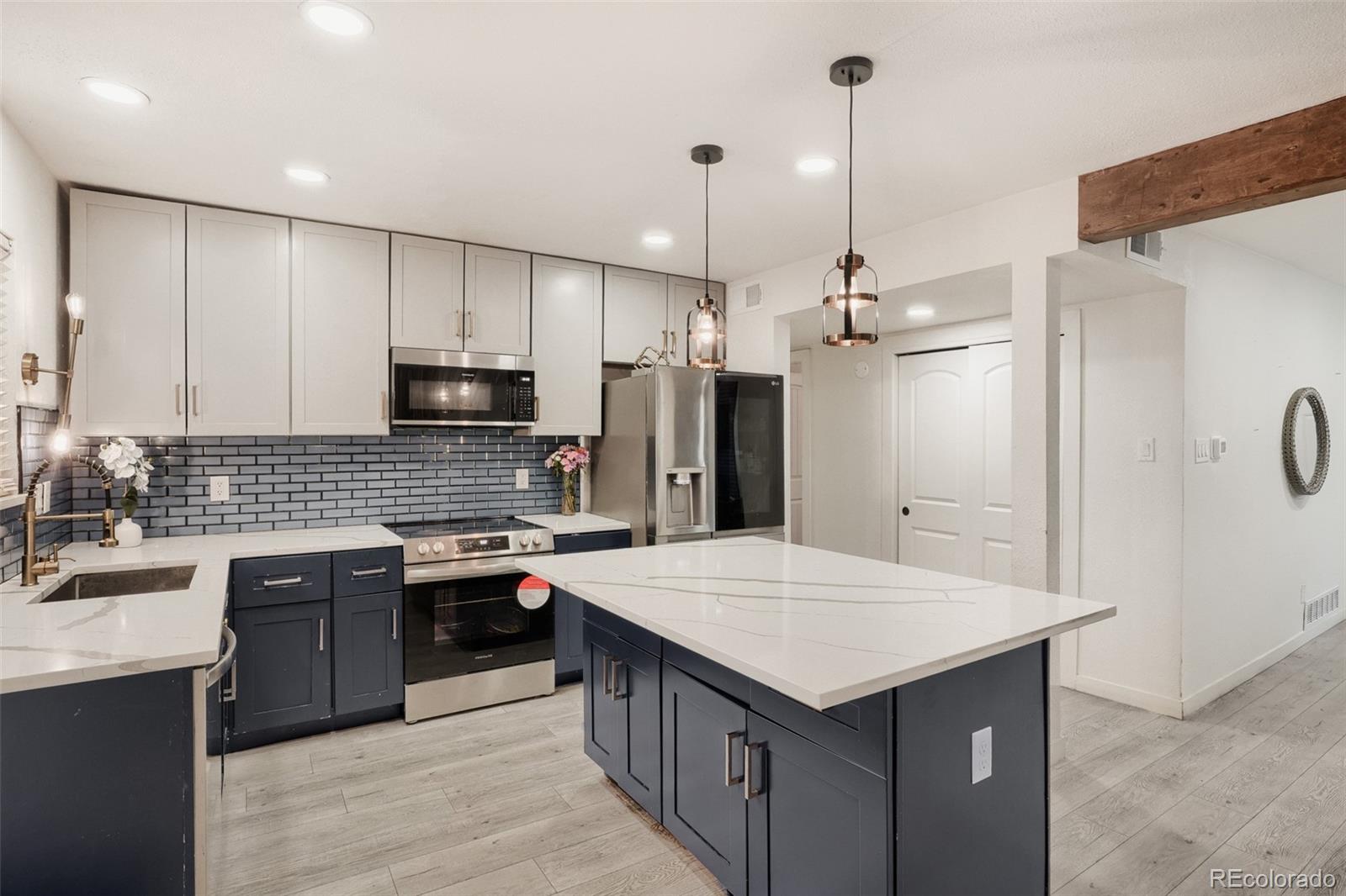 MLS Image #3 for 935  quari street,aurora, Colorado