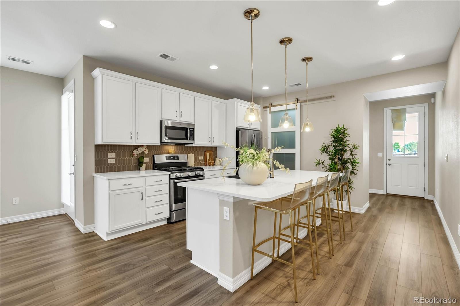 MLS Image #10 for 257 s scottsburg court,aurora, Colorado
