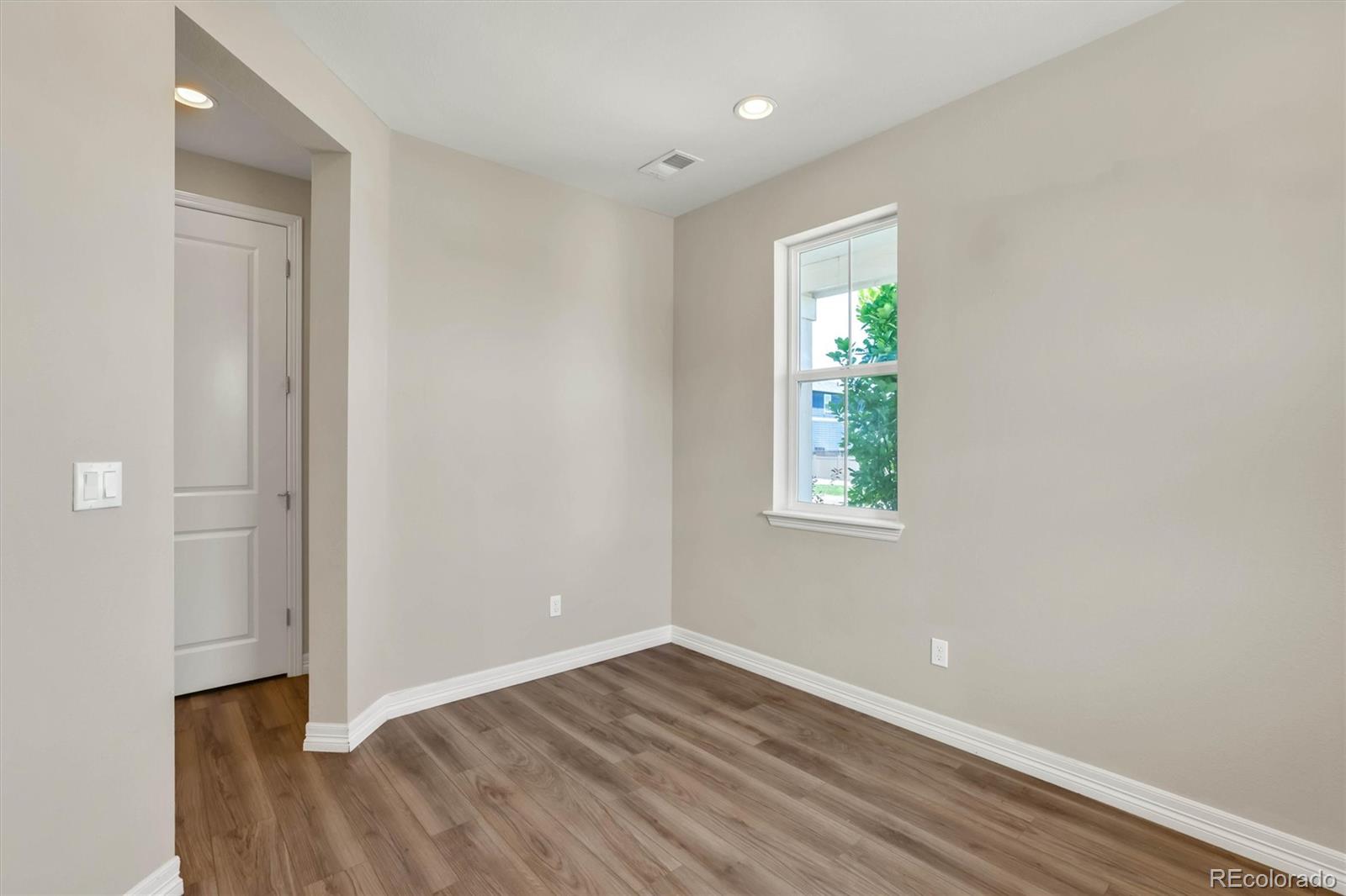 MLS Image #12 for 257 s scottsburg court,aurora, Colorado