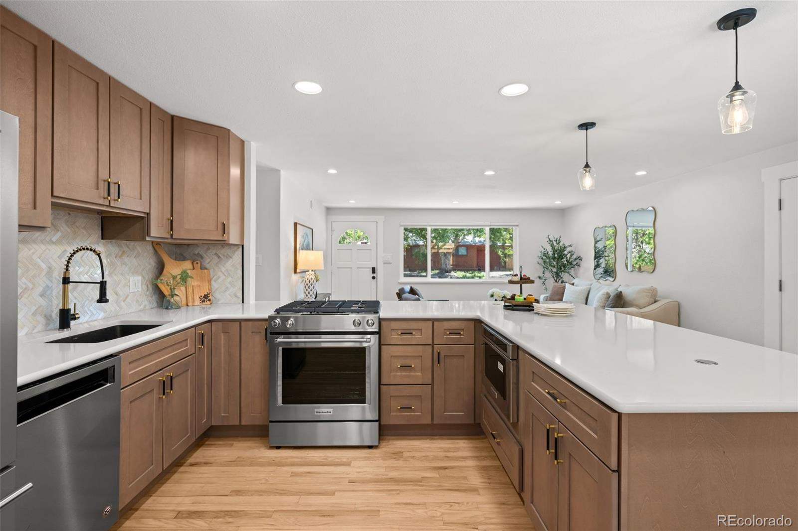 MLS Image #12 for 5475 s lakeview street,littleton, Colorado