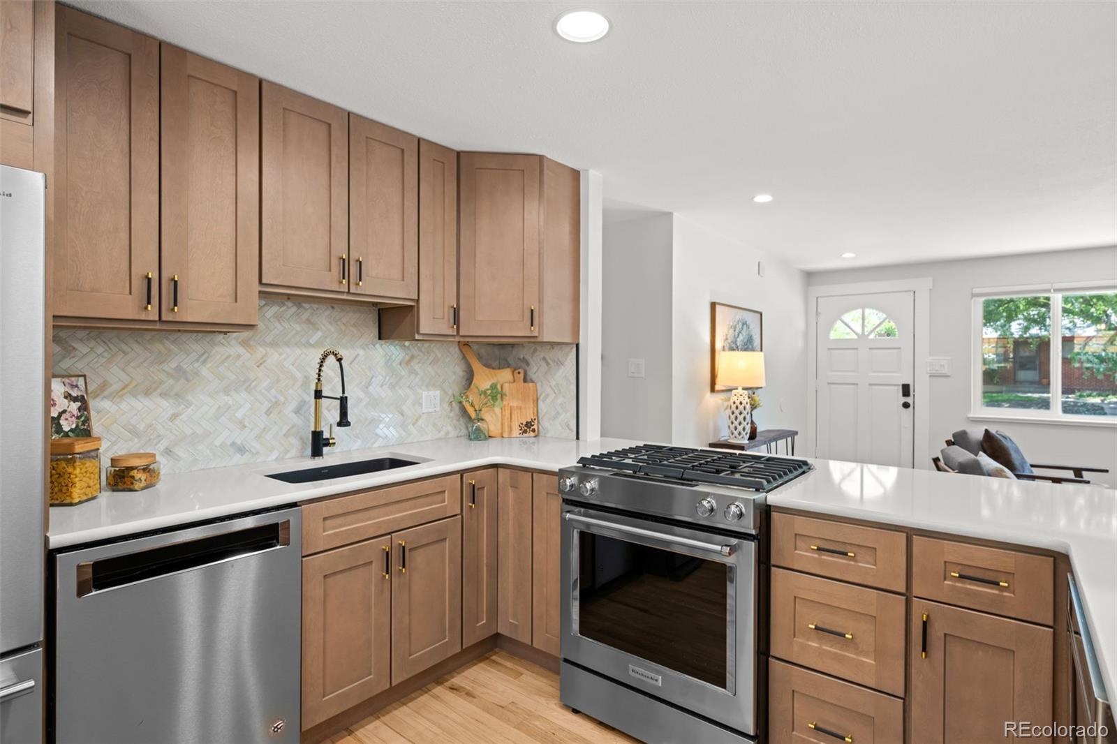 MLS Image #14 for 5475 s lakeview street,littleton, Colorado