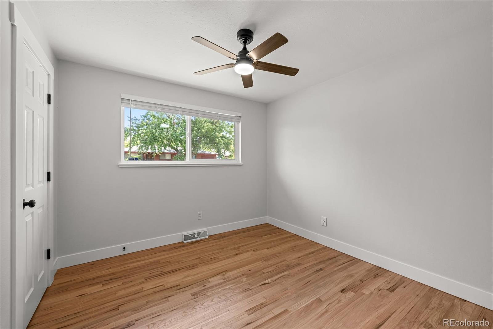 MLS Image #22 for 5475 s lakeview street,littleton, Colorado