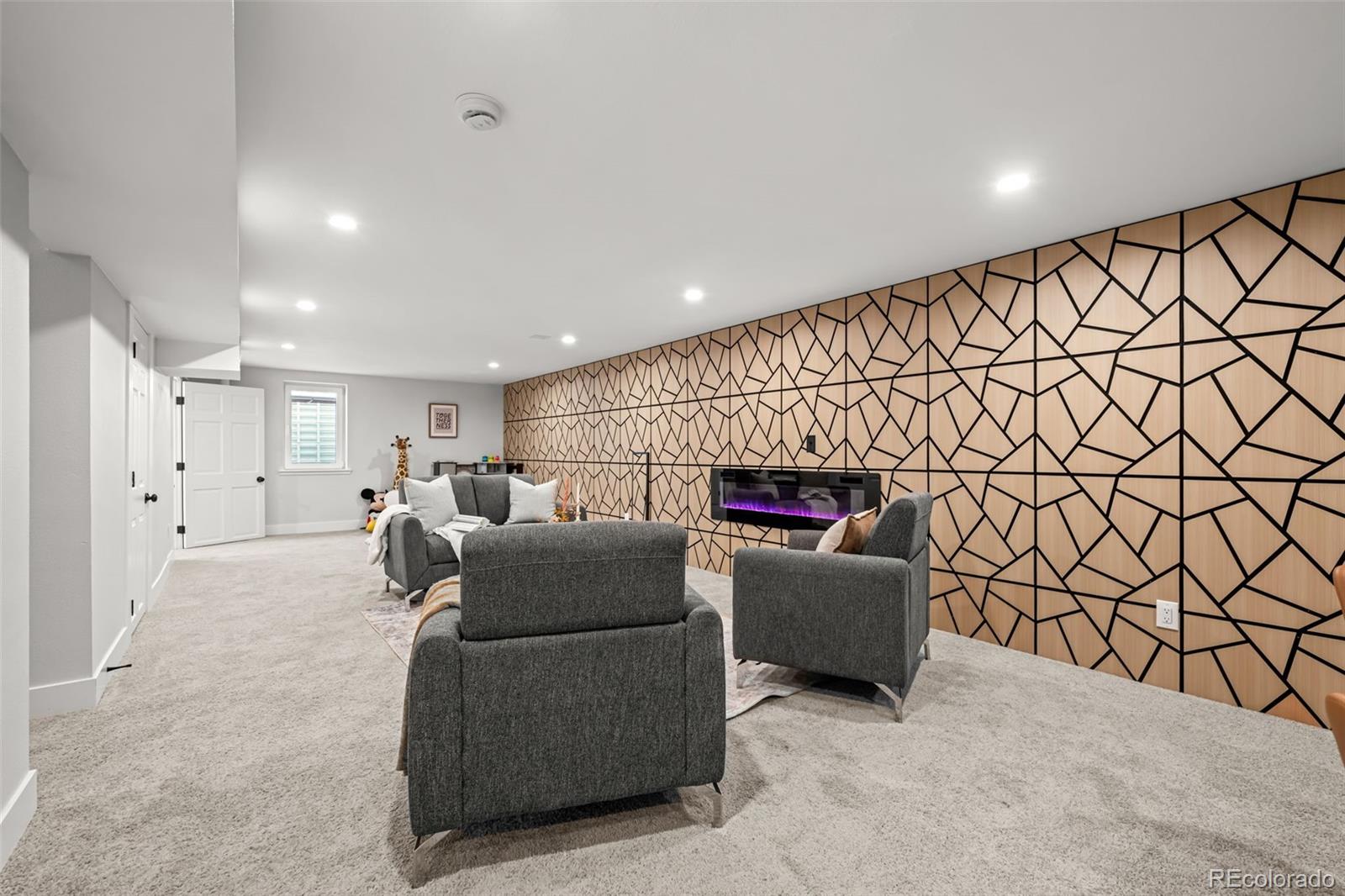 MLS Image #28 for 5475 s lakeview street,littleton, Colorado