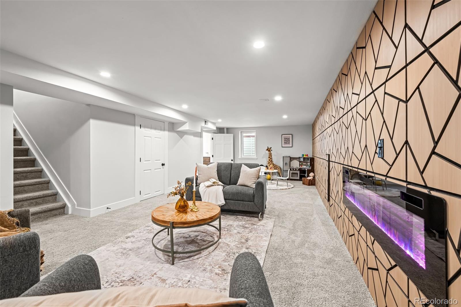 MLS Image #29 for 5475 s lakeview street,littleton, Colorado