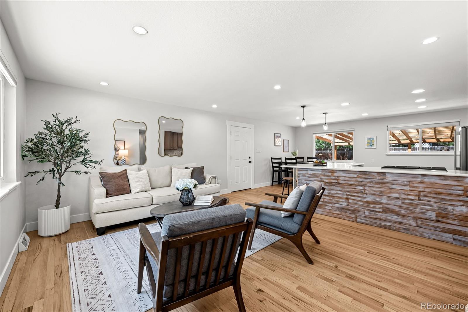 MLS Image #4 for 5475 s lakeview street,littleton, Colorado