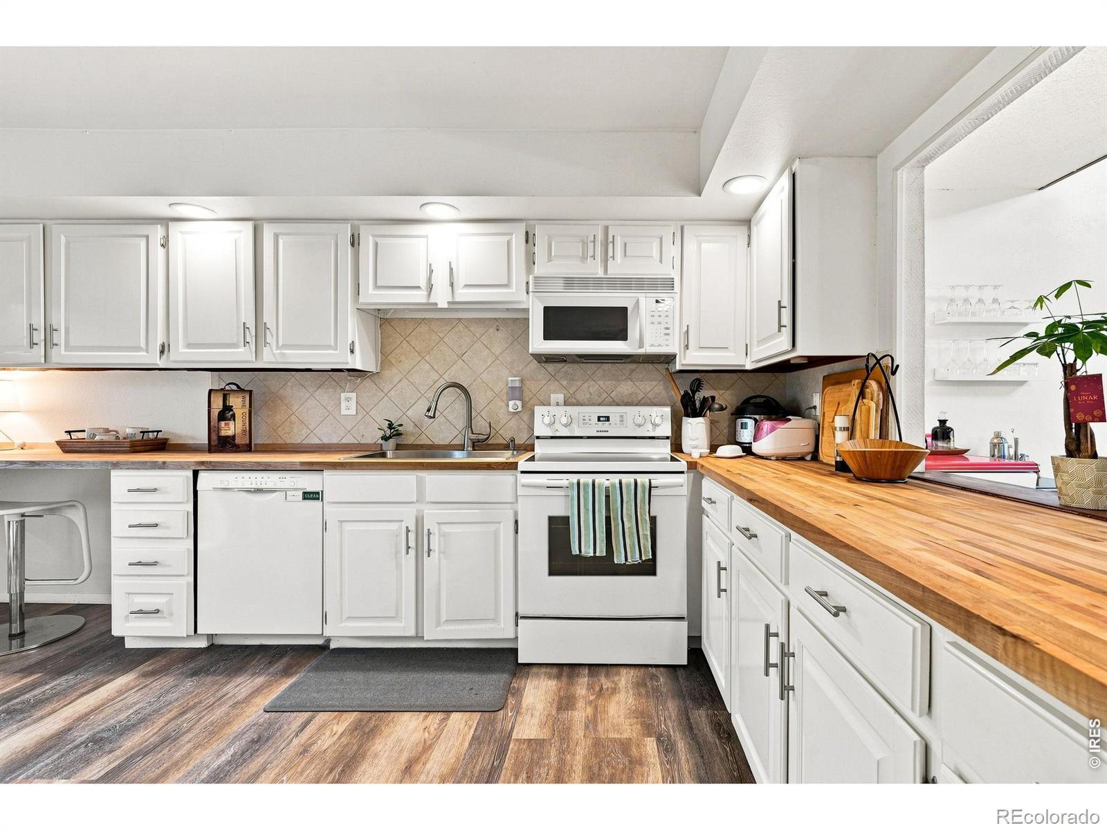 MLS Image #6 for 857  roxwood lane,boulder, Colorado
