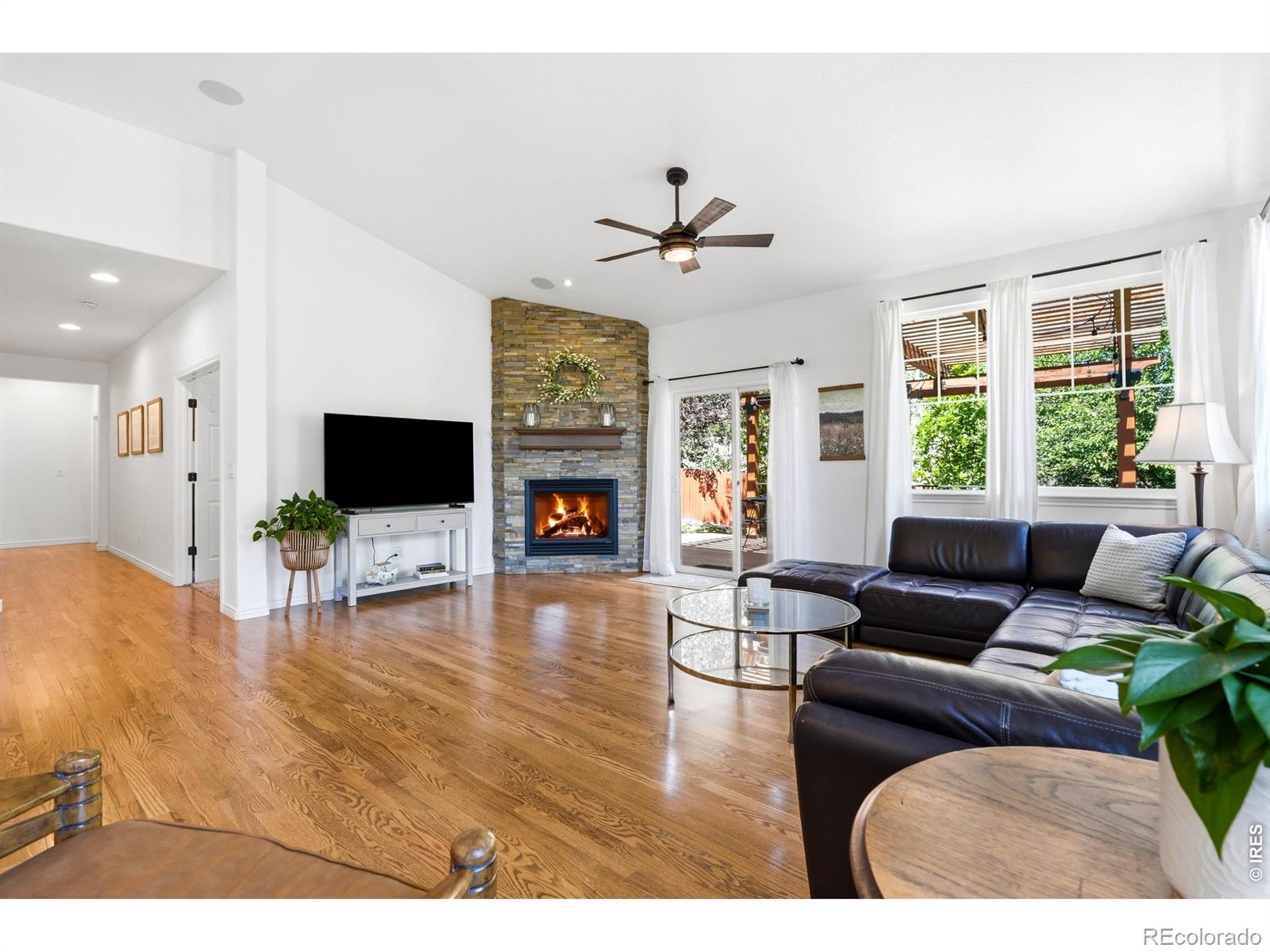 MLS Image #14 for 913  serene court,erie, Colorado