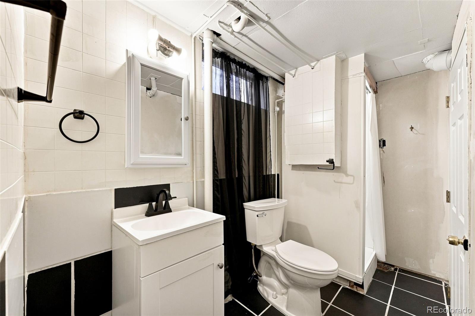 MLS Image #18 for 3223  newport street,denver, Colorado