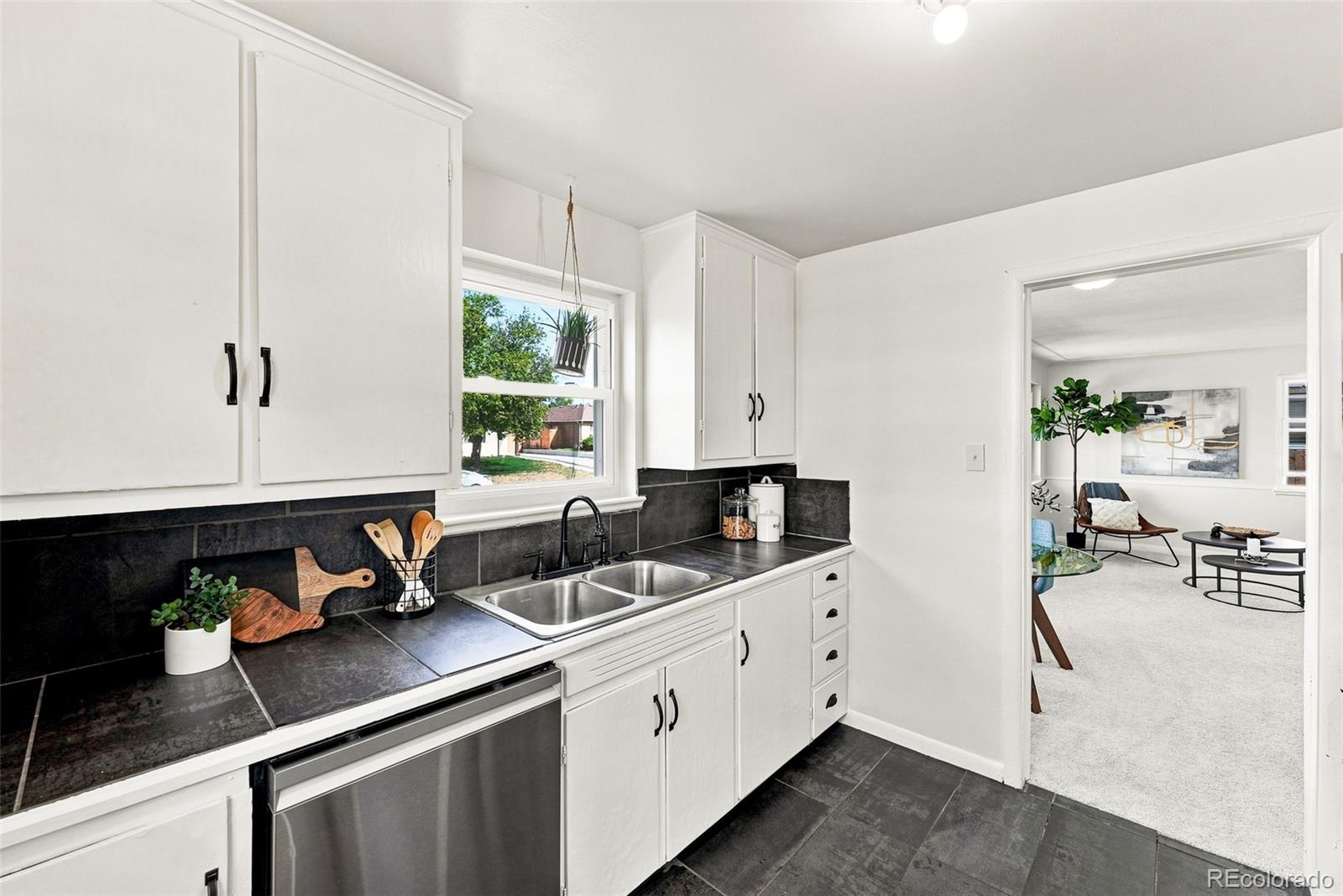 MLS Image #6 for 3223  newport street,denver, Colorado