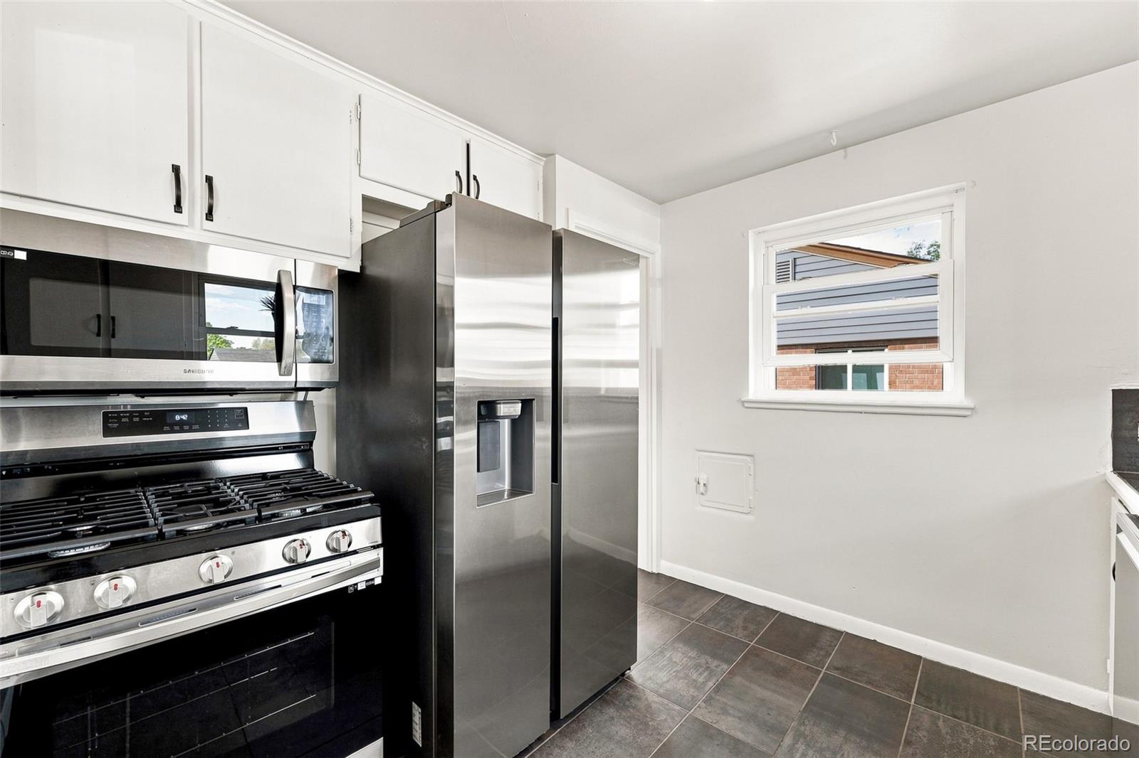 MLS Image #8 for 3223  newport street,denver, Colorado