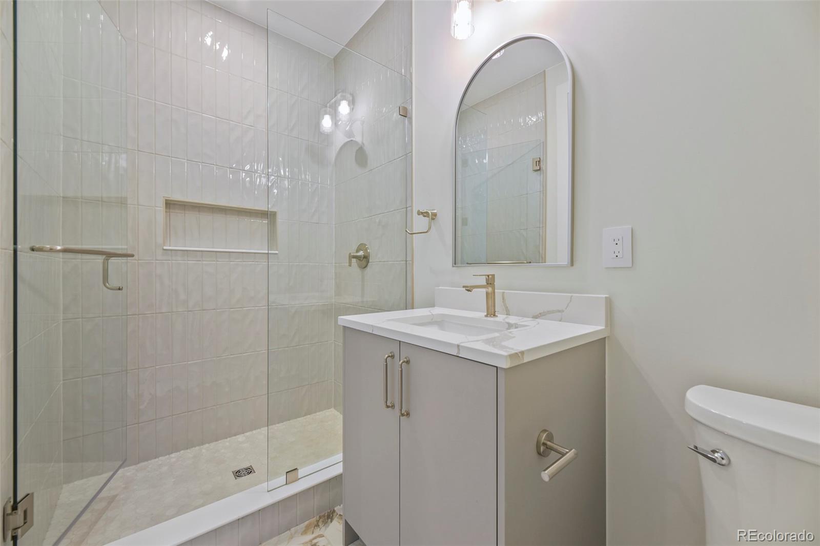 MLS Image #18 for 2225 s dexter street,denver, Colorado