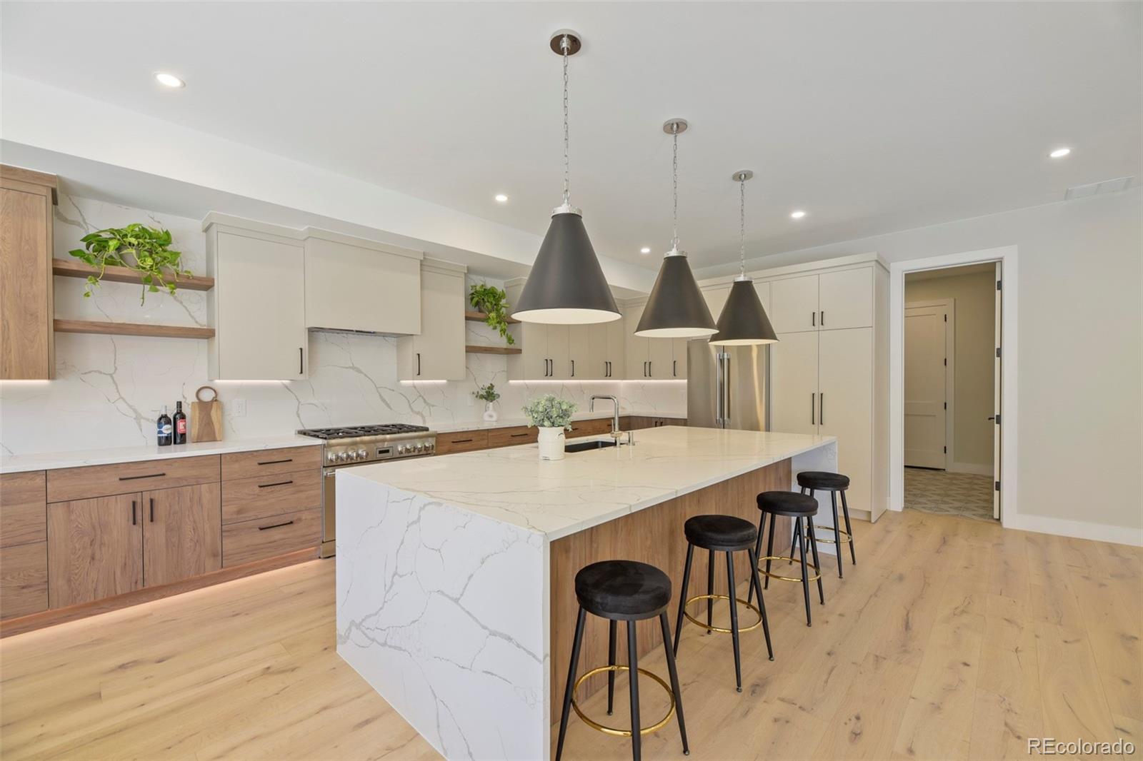 MLS Image #3 for 2225 s dexter street,denver, Colorado