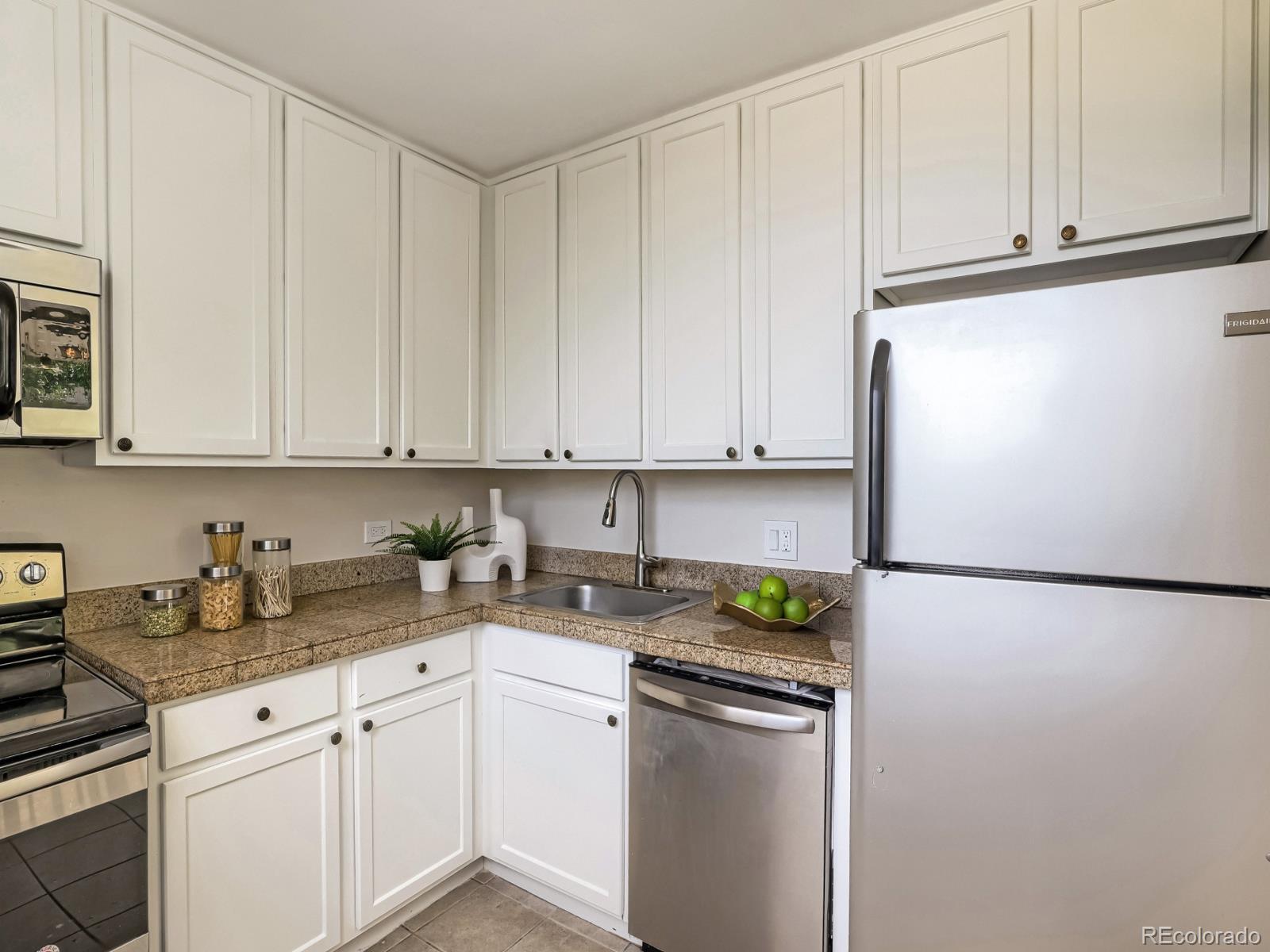 MLS Image #11 for 1200  vine street,denver, Colorado