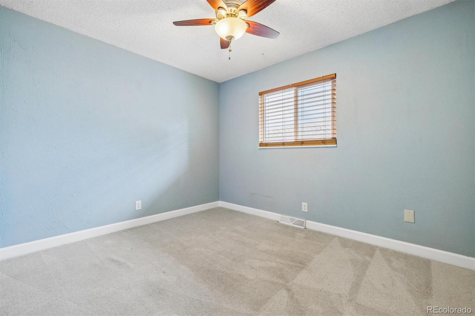 MLS Image #15 for 1250 s monaco street parkway,denver, Colorado