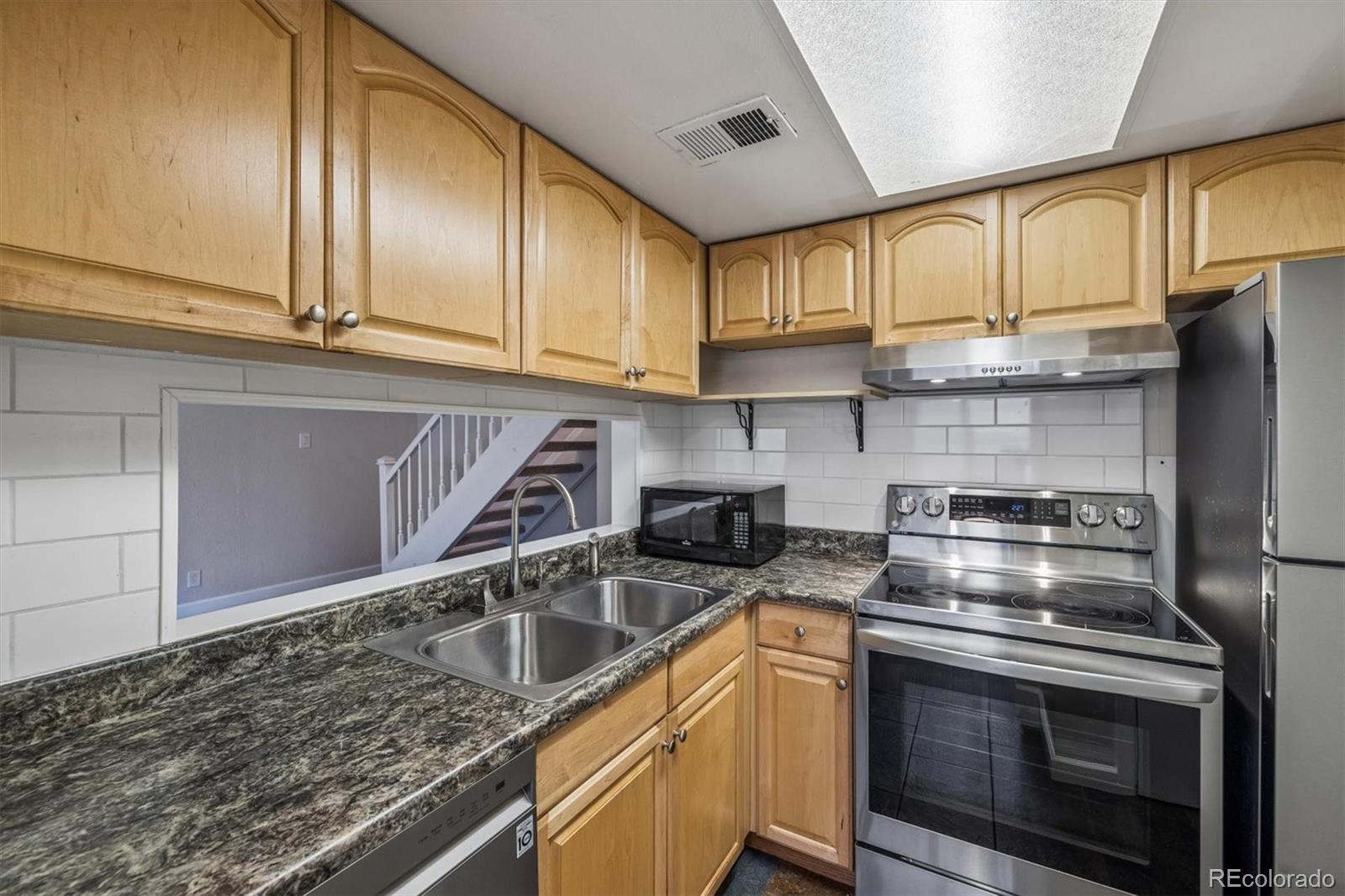 MLS Image #8 for 1250 s monaco street parkway,denver, Colorado