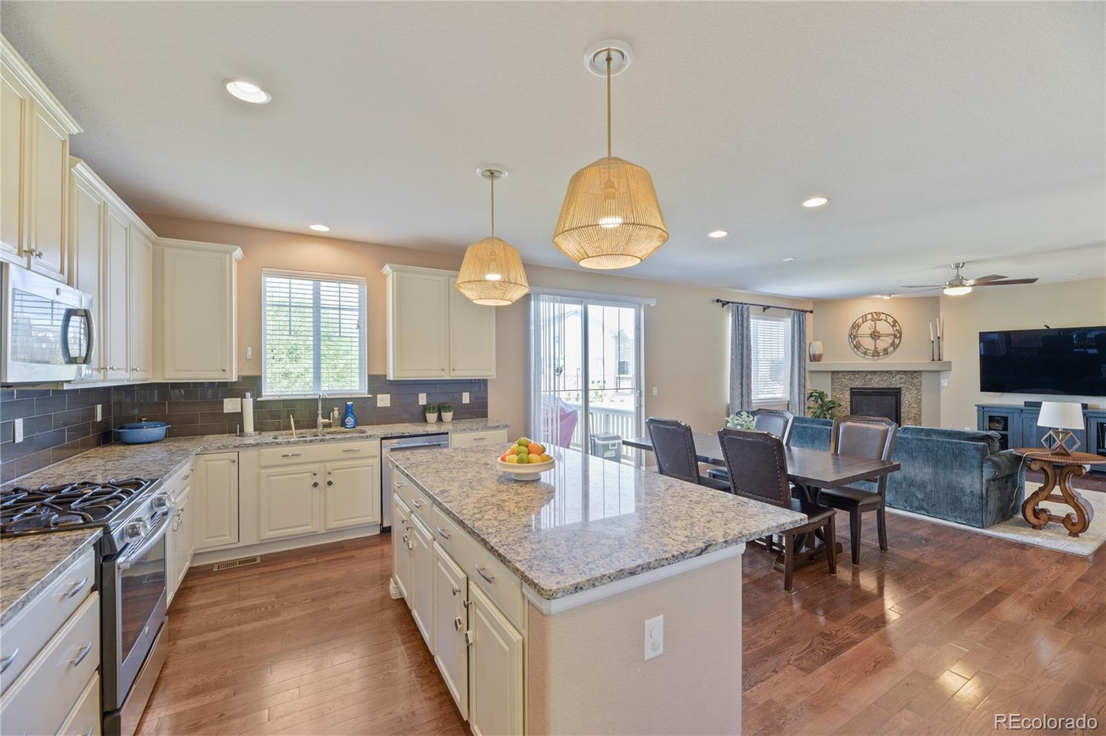 MLS Image #3 for 15285  grasslands drive,parker, Colorado