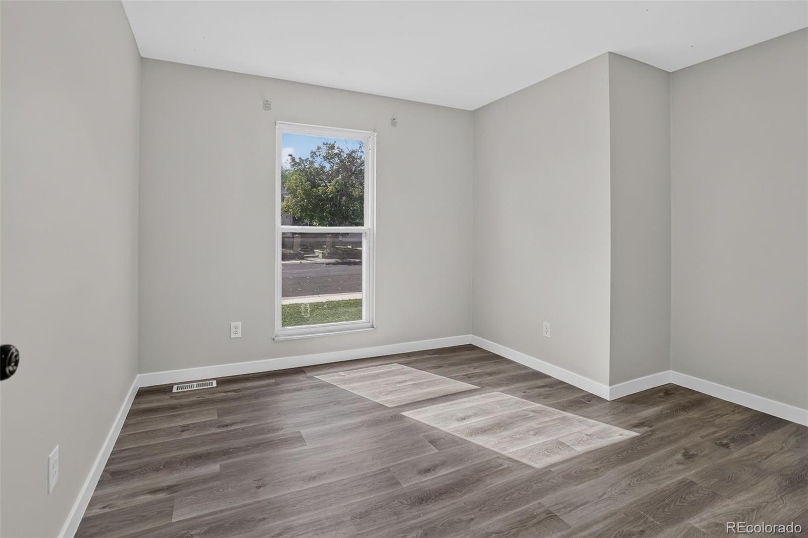 MLS Image #16 for 9968  clayton street,denver, Colorado