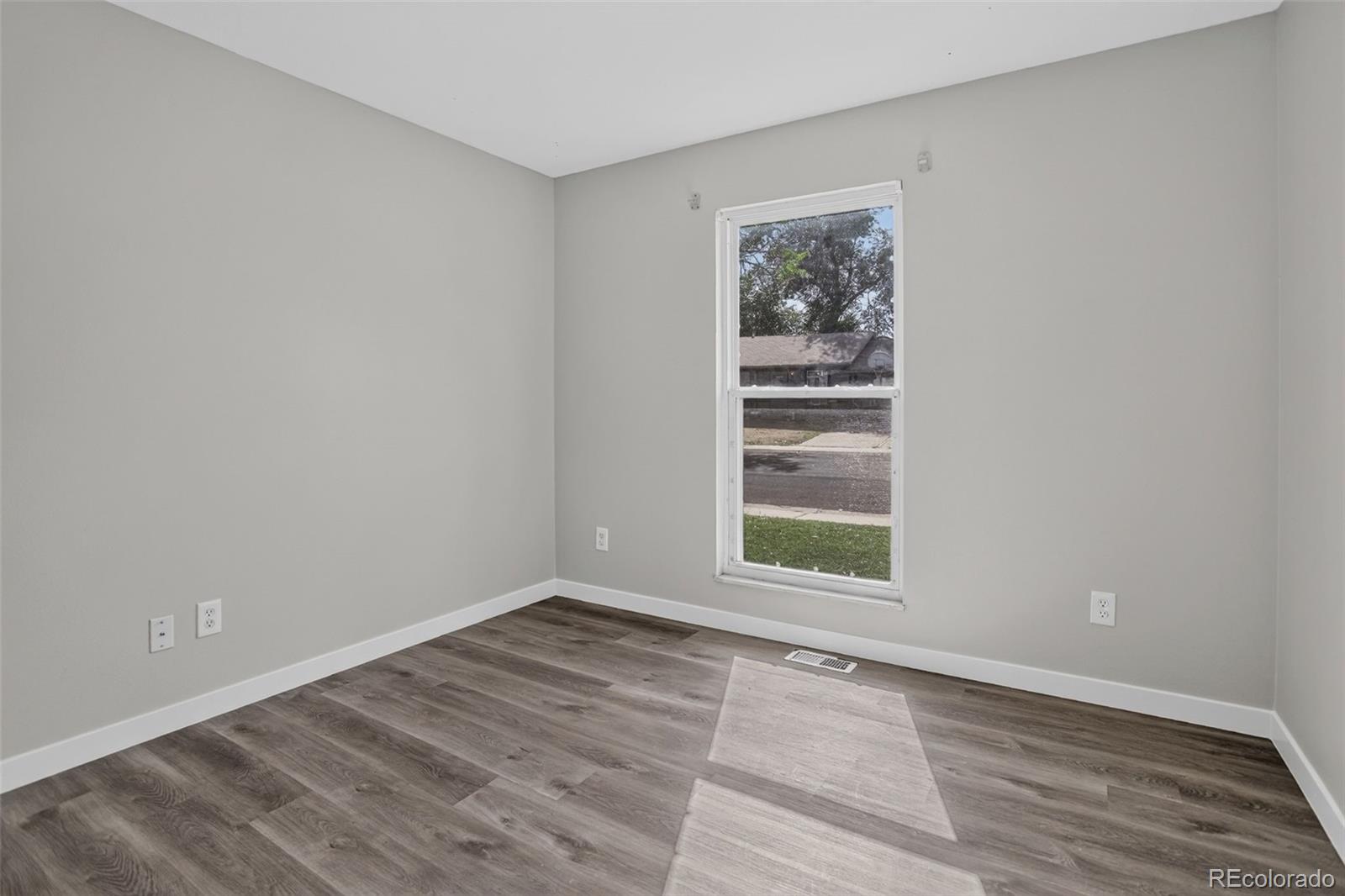 MLS Image #18 for 9968  clayton street,denver, Colorado