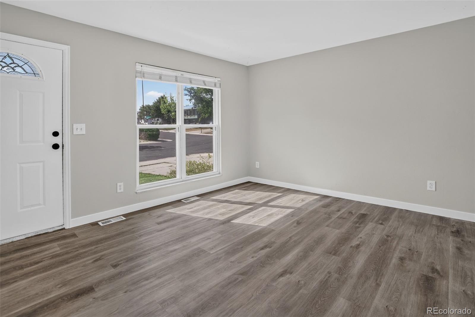 MLS Image #8 for 9968  clayton street,denver, Colorado
