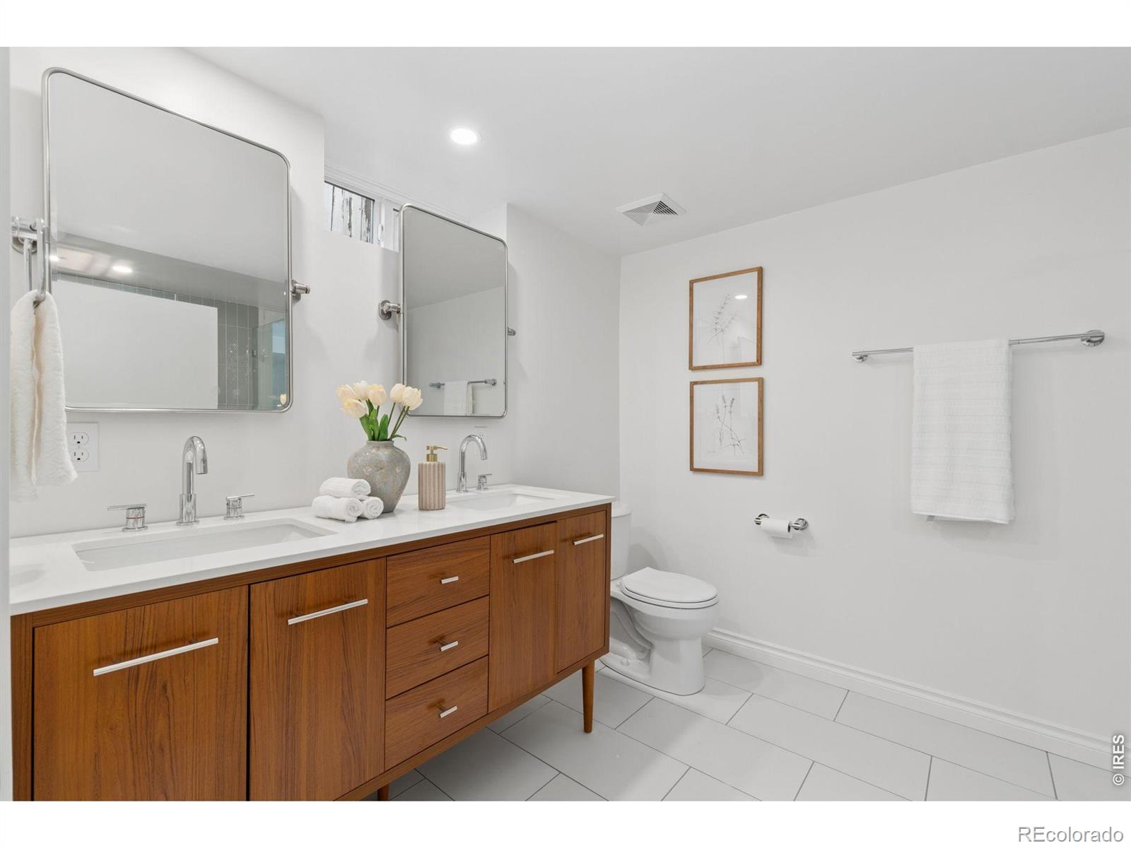 MLS Image #18 for 3340 e martin luther king jr boulevard,denver, Colorado