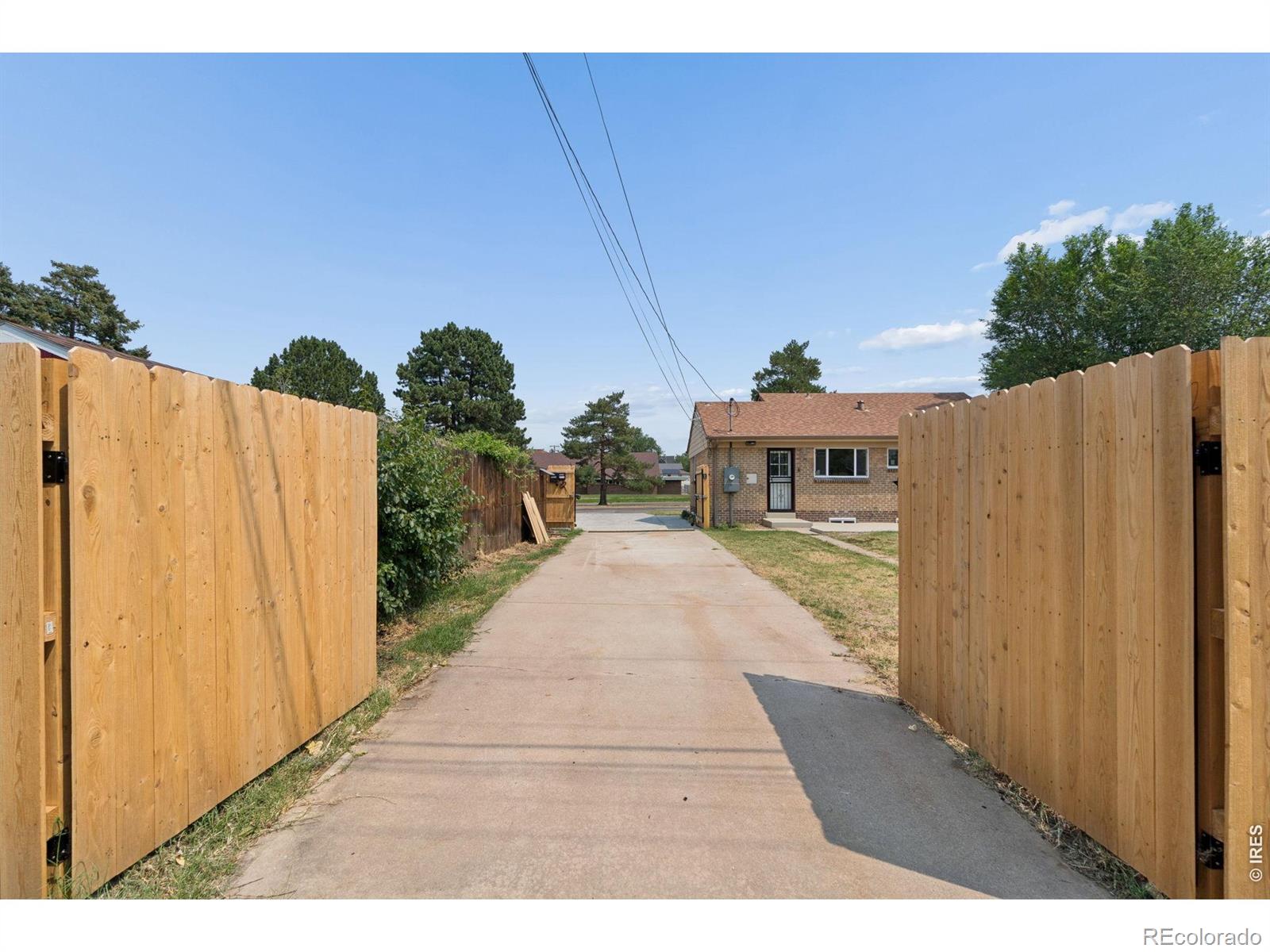 MLS Image #32 for 3340 e martin luther king jr boulevard,denver, Colorado