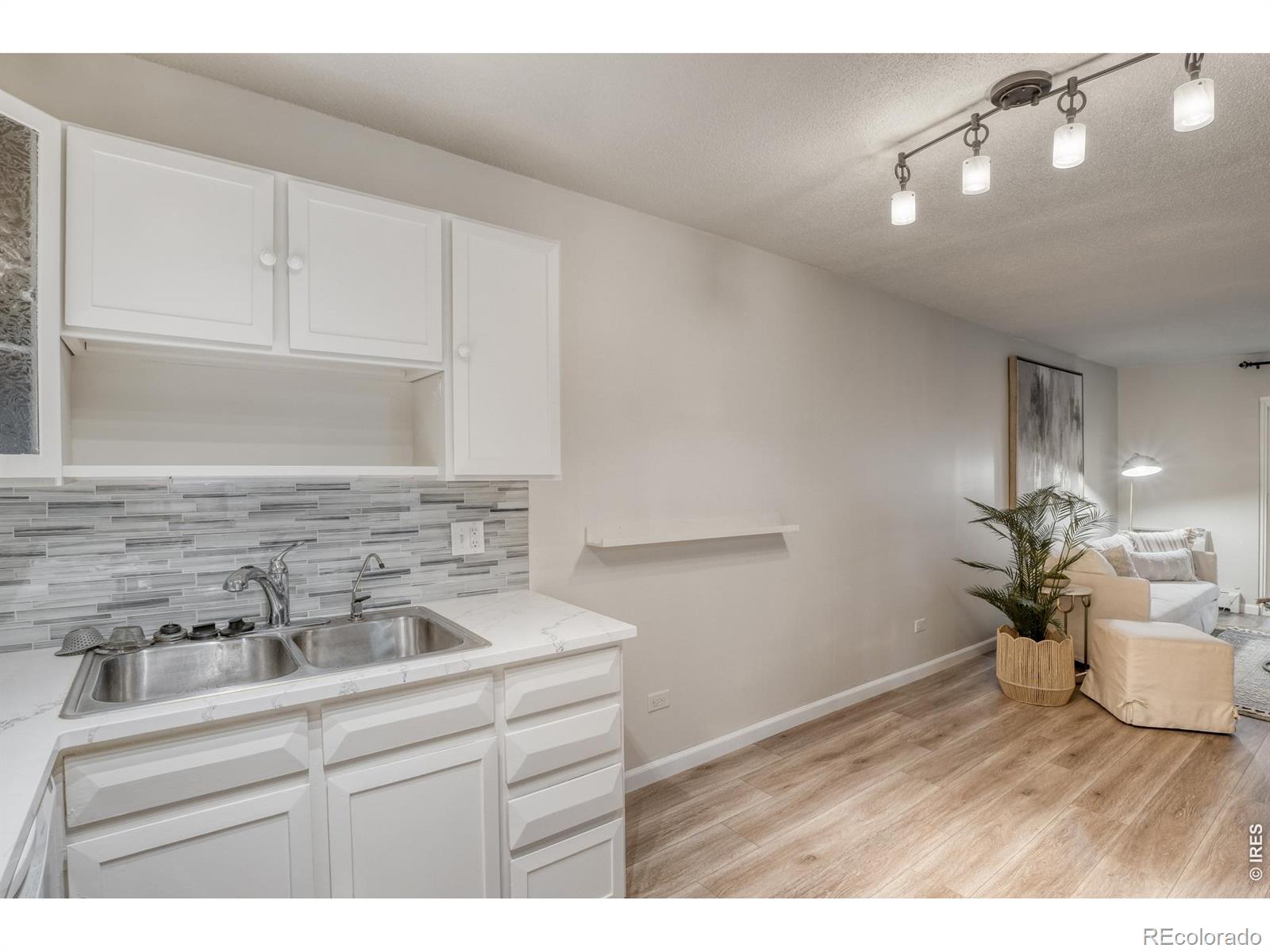 MLS Image #3 for 680 s alton way,denver, Colorado