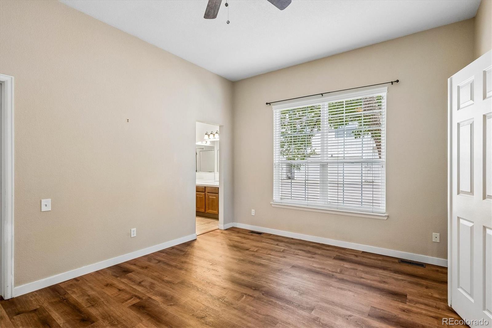 MLS Image #10 for 2976 w long drive a,littleton, Colorado