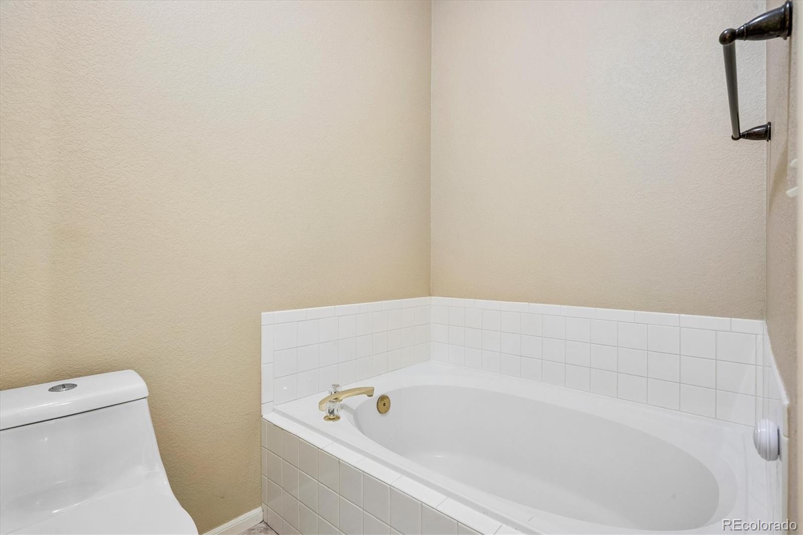 MLS Image #12 for 2976 w long drive a,littleton, Colorado