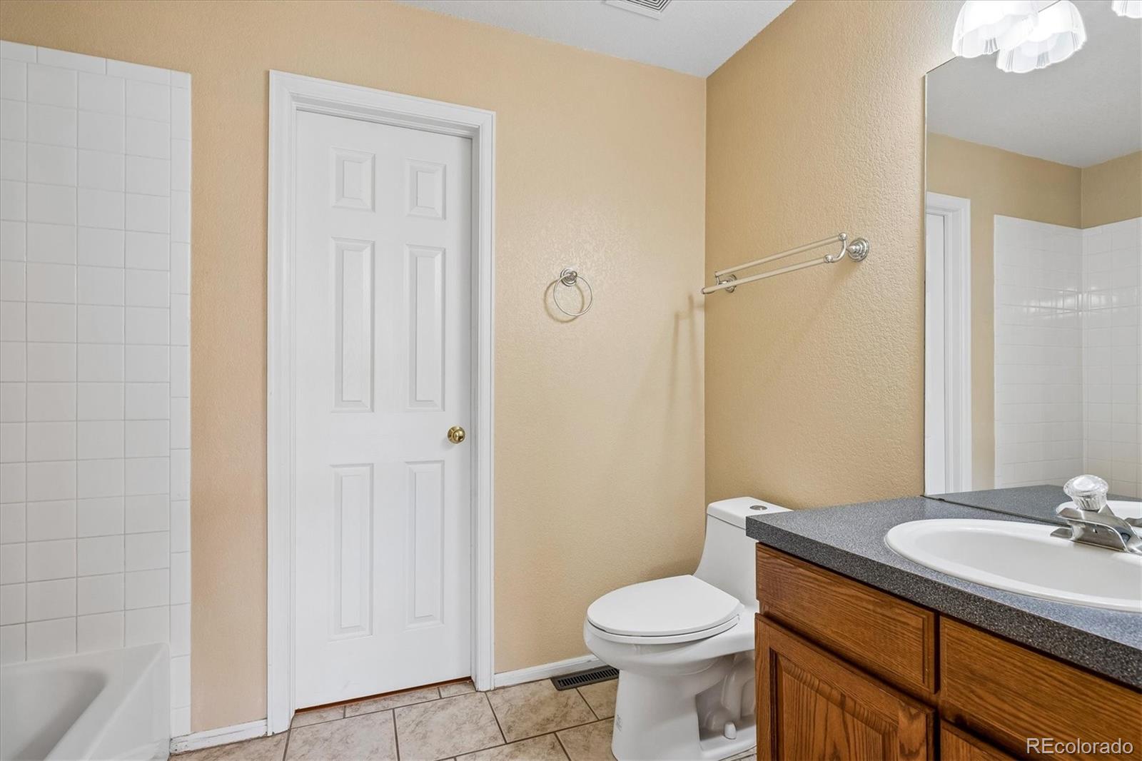 MLS Image #19 for 2976 w long drive a,littleton, Colorado